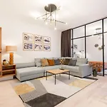 Luxury Presidential Suite In The Absolute Center
