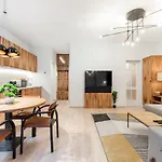 Luxury Presidential Suite In The Absolute Center
