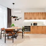 Luxury Presidential Suite In The Absolute Center